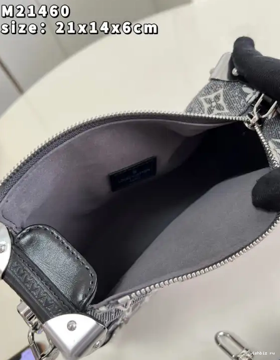 WIS MM LOUIS TRUNK SIDE VUITTON 0329